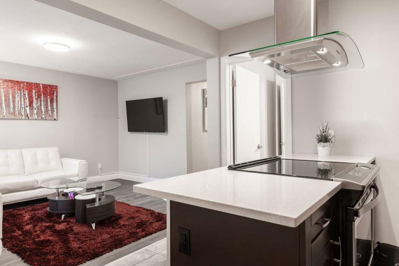 Entire 2 Bedroom Apartment Uptown Waterloo - E1 Екстер'єр фото